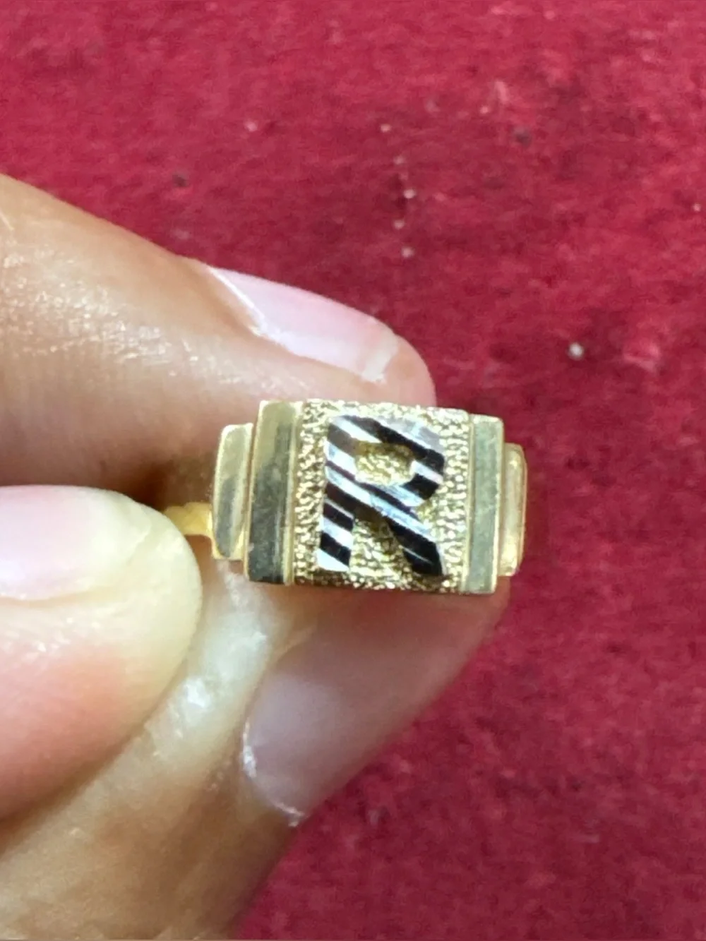 10K Yellow Gold Baby Ring Size 2.5 1.4g New Initial Signet Style